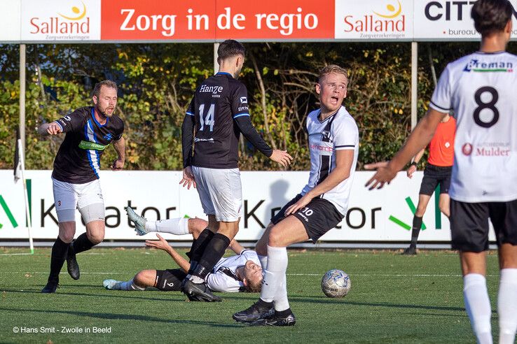 In beeld: Hekkensluiter KHC te sterk voor Berkum - Foto: Hans Smit