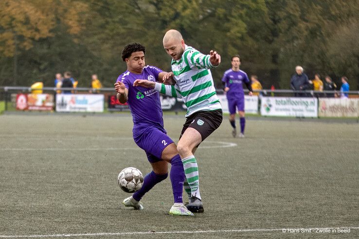 In beeld: Dieze West verliest derby van Zwolsche Boys - Foto: Hans Smit