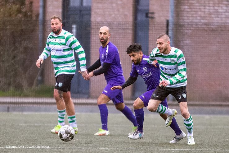 Dieze West verloor met 1-3 van Zwolsche Boys. - Foto: Hans Smit