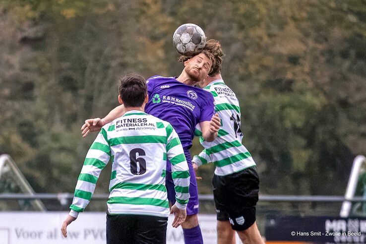 In beeld: Dieze West verliest derby van Zwolsche Boys - Foto: Hans Smit