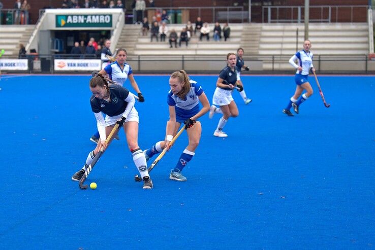 In beeld: Zwolse hockeyvrouwen pakken belangrijke punten in competitie - Foto: Bob Koning