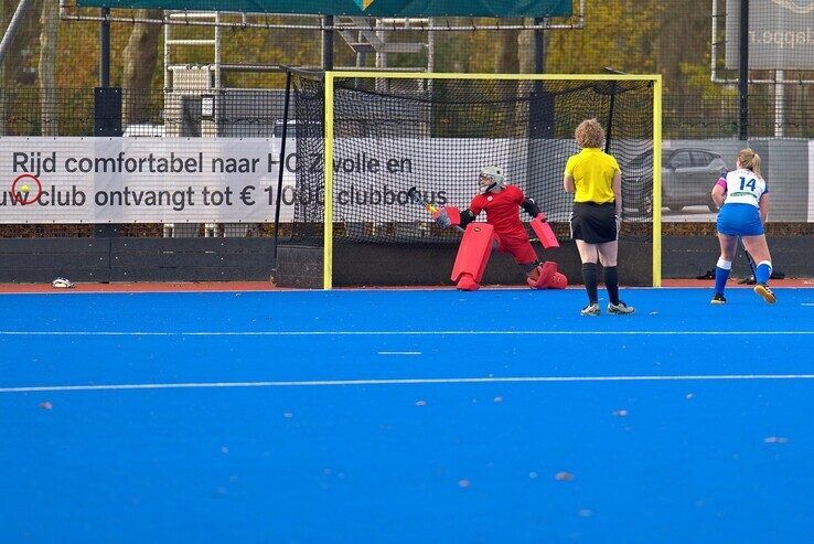 In beeld: HC Zwolle deelt in slotfase punten met Houten - Foto: Bob Koning