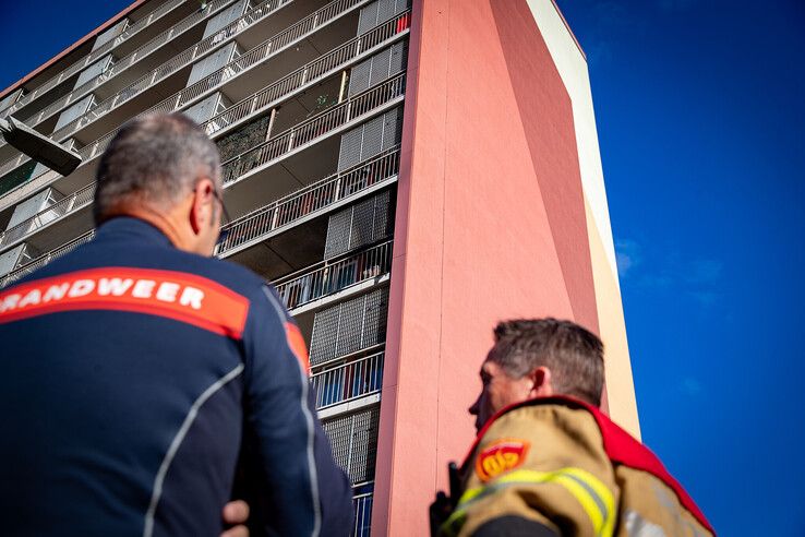 Brand in flatwoning aan Palestrinalaan - Foto: Hugo Janssen