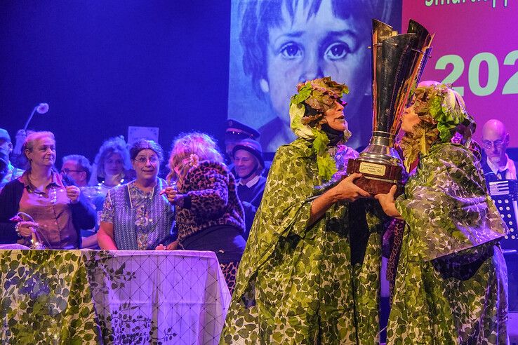 In beeld: Duo Andere Koek wint Smartlappenfestival in uitverkocht Odeon - Foto: Obbe Bakker