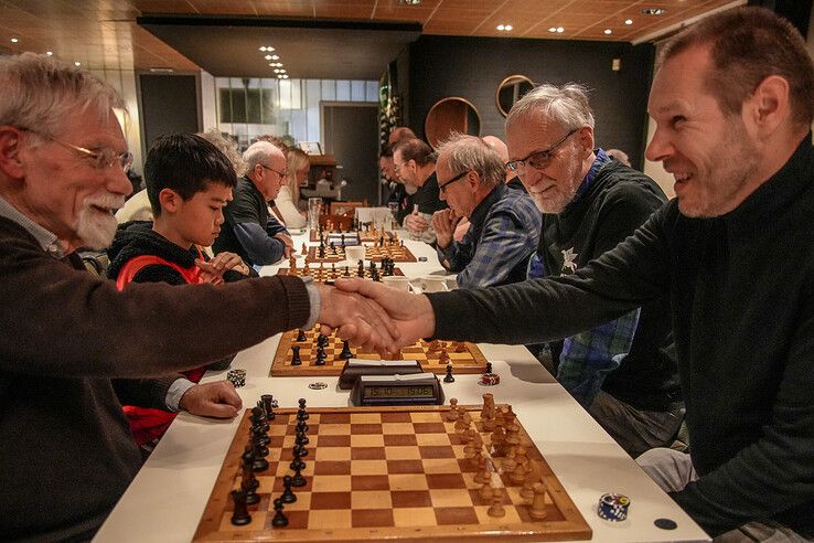 In beeld: Schaakvereniging Pegasus viert 75-jarig bestaan in Zwolle - Foto: Obbe Bakker