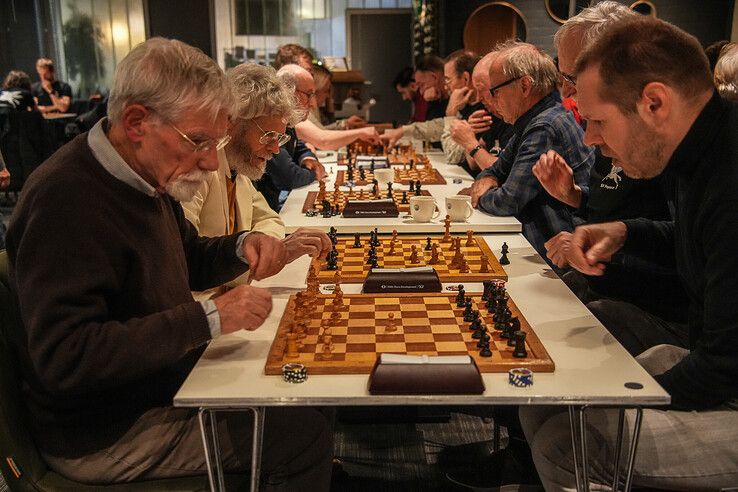 In beeld: Schaakvereniging Pegasus viert 75-jarig bestaan in Zwolle - Foto: Obbe Bakker