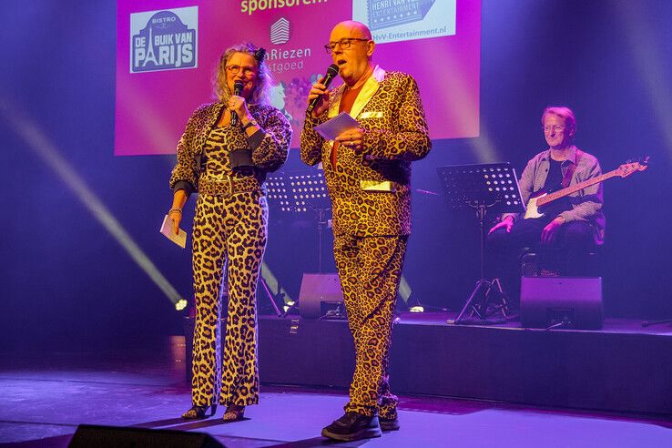 In beeld: Duo Andere Koek wint Smartlappenfestival in uitverkocht Odeon - Foto: Obbe Bakker