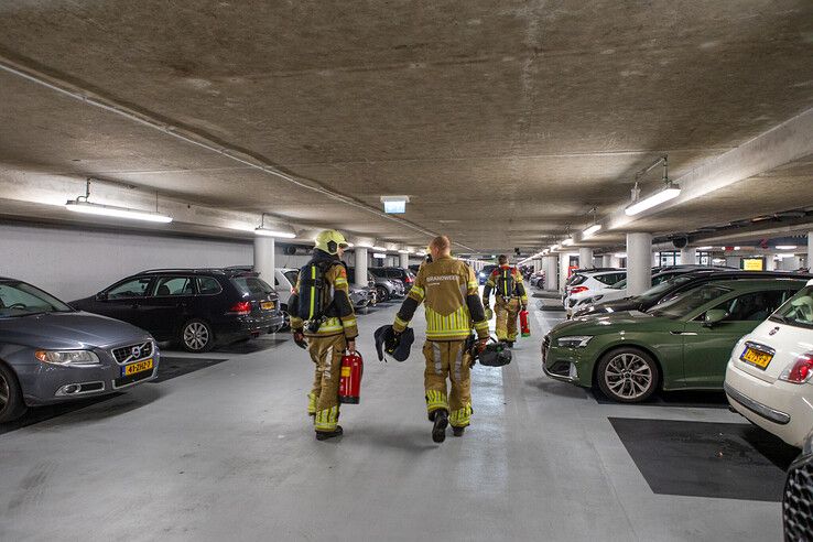 Parkeergarage Maagjesbolwerk tijdelijk ontruimd op Black Friday - Foto: Ruben Meinten