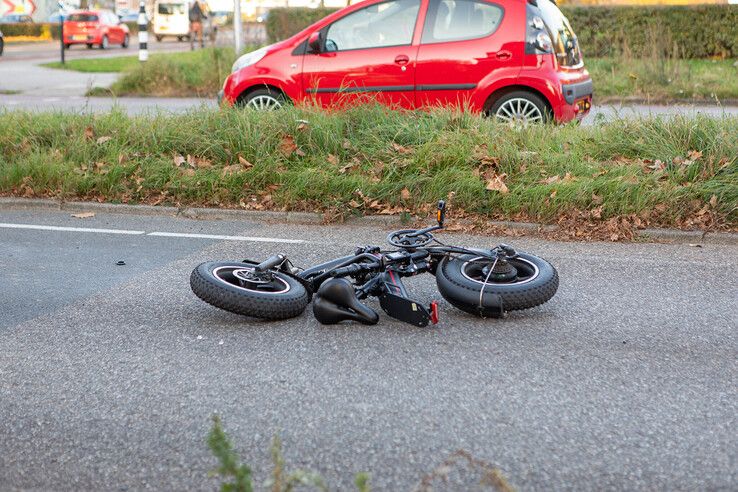 Fatbiker rijdt door rood met flinke aanrijding tot gevolg in Assendorp - Foto: Ruben Meinten