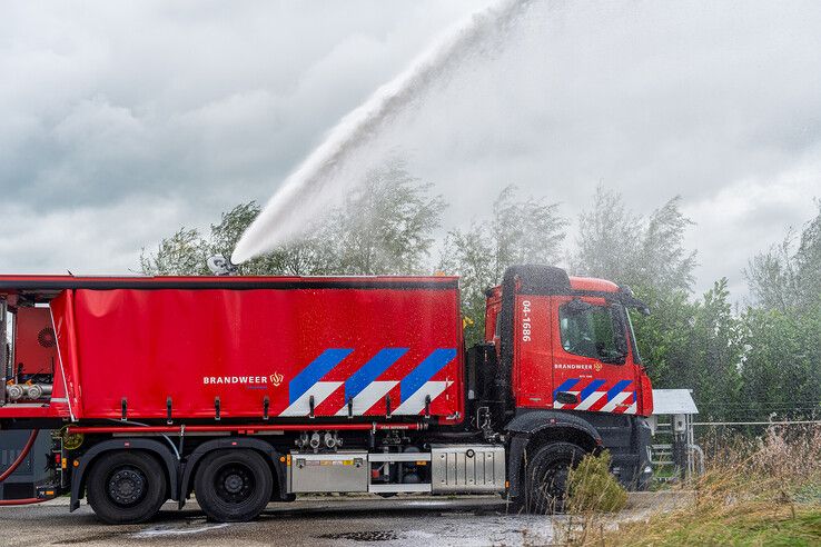 In beeld: Brandweer Zwolle toekomstbestendig met nieuwe en specialistische brandweerwagens - Foto: Veiligheidsregio IJsselland