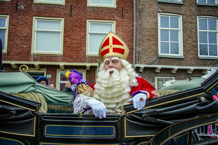 In beeld: Sinterklaas komt aan in Zwolle - Foto: Obbe Bakker