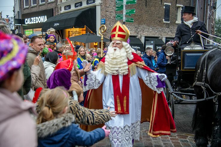 In beeld: Sinterklaas komt aan in Zwolle - Foto: Obbe Bakker