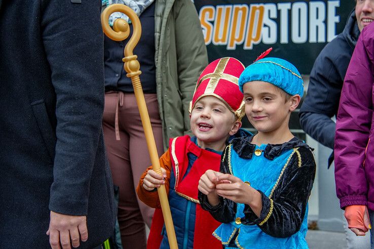 In beeld: Sinterklaas komt aan in Zwolle - Foto: Obbe Bakker