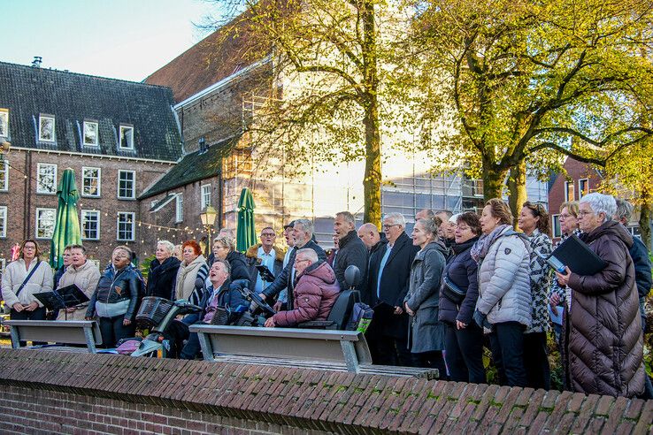 In beeld: ‘Afterparty’ van Smartlappenfestival in Zwolse kroegen - Foto: Obbe Bakker