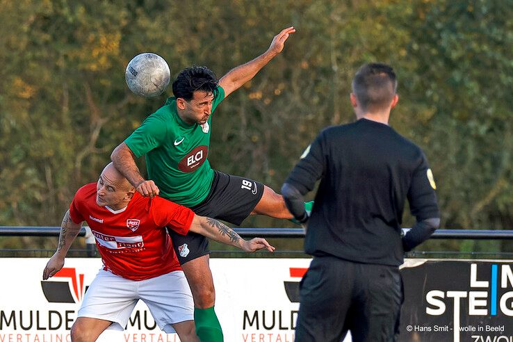 In beeld: FC Ulu Spor verliest in eigen huis van DESZ - Foto: Hans Smit