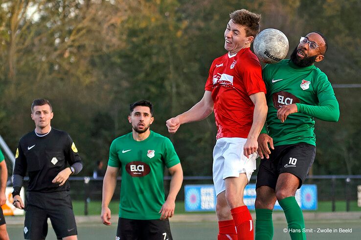 In beeld: FC Ulu Spor verliest in eigen huis van DESZ - Foto: Hans Smit