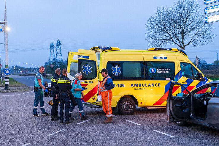 Gewonde bij kop-staartbotsing op Marslanden - Foto: Peter Denekamp