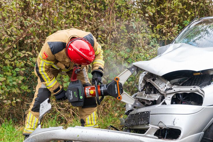 In beeld: Zwaargewonde bij ongeval in Zwolle-Zuid - Foto: Peter Denekamp