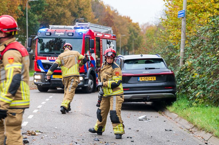 In beeld: Zwaargewonde bij ongeval in Zwolle-Zuid - Foto: Peter Denekamp