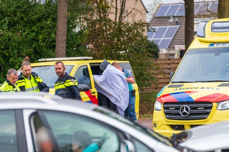 In beeld: Zwaargewonde bij ongeval in Zwolle-Zuid - Foto: Peter Denekamp