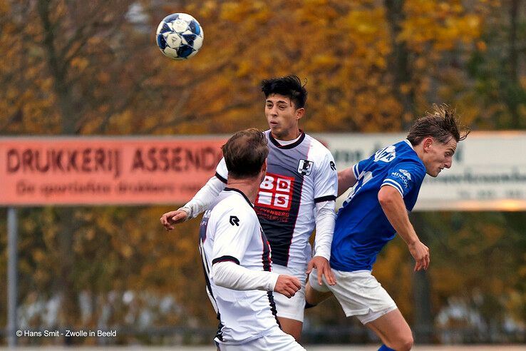 In beeld: WVF ziet eerste periodetitel snel verdampen - Foto: Hans Smit