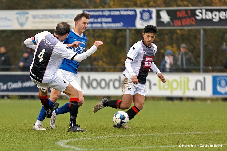 In beeld: WVF ziet eerste periodetitel snel verdampen - Foto: Hans Smit