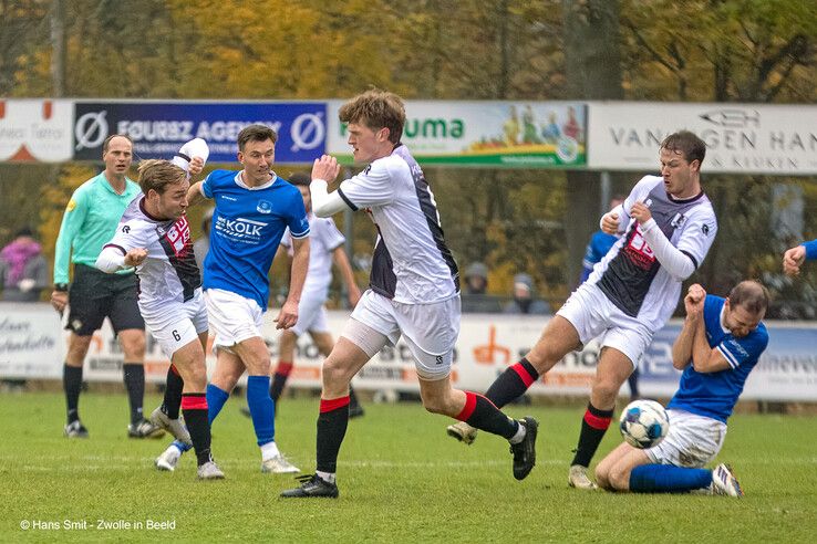 In beeld: WVF ziet eerste periodetitel snel verdampen - Foto: Hans Smit