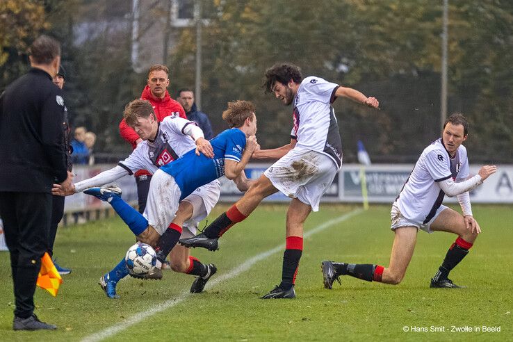 In beeld: WVF ziet eerste periodetitel snel verdampen - Foto: Hans Smit