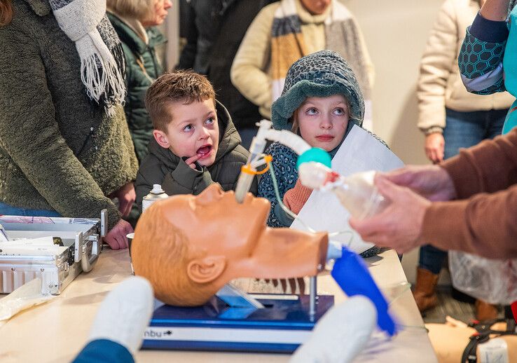 In beeld: Zwolse hulpdiensten halen ruim 8000 euro op voor Serious Request - Foto: Hugo Janssen