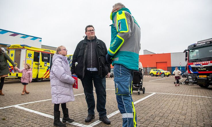 In beeld: Zwolse hulpdiensten halen ruim 8000 euro op voor Serious Request - Foto: Hugo Janssen