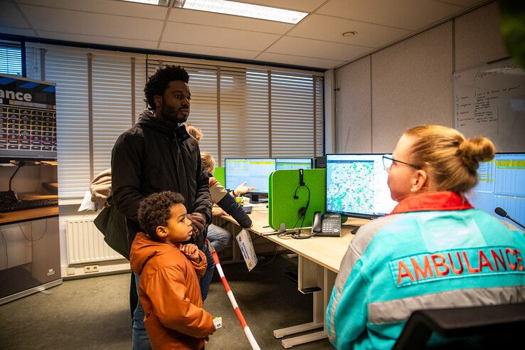 In beeld: Zwolse hulpdiensten halen ruim 8000 euro op voor Serious Request - Foto: Hugo Janssen