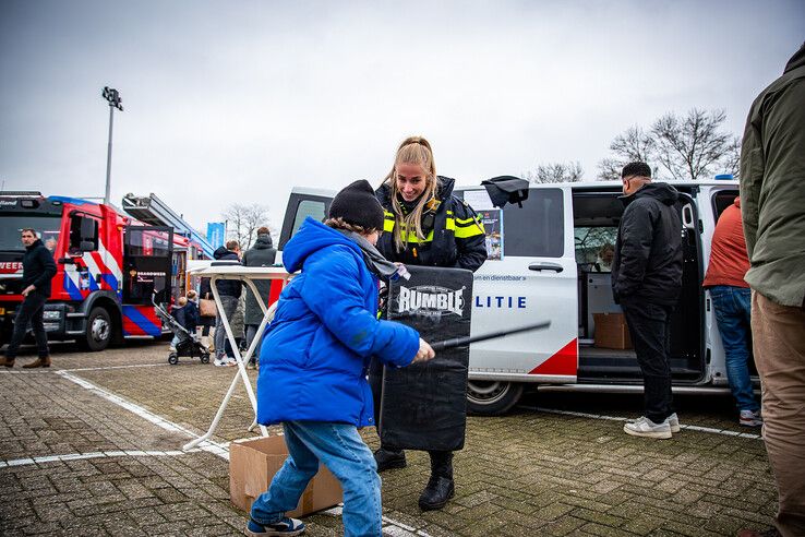 In beeld: Zwolse hulpdiensten halen ruim 8000 euro op voor Serious Request - Foto: Hugo Janssen