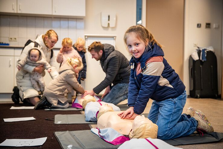 In beeld: Zwolse hulpdiensten halen ruim 8000 euro op voor Serious Request - Foto: Hugo Janssen