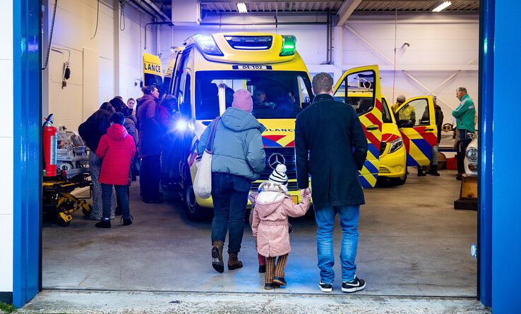 In beeld: Zwolse hulpdiensten halen ruim 8000 euro op voor Serious Request - Foto: Hugo Janssen