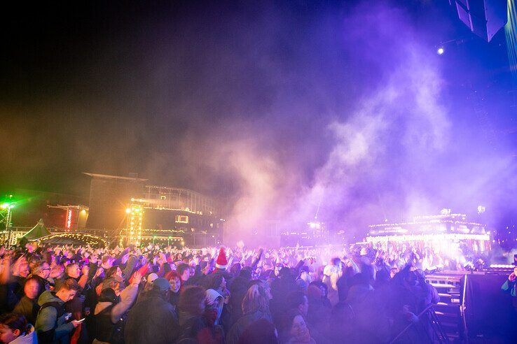 In beeld: Franz Ferdinand zet Zwolle in vuur en vlam, bijna 4 miljoen euro op teller Serious Request