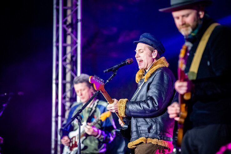 In beeld: Franz Ferdinand zet Zwolle in vuur en vlam, bijna 4 miljoen euro op teller Serious Request