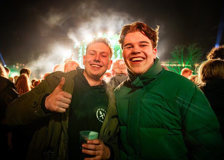In beeld: Franz Ferdinand zet Zwolle in vuur en vlam, bijna 4 miljoen euro op teller Serious Request