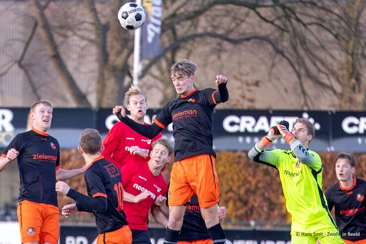 In beeld: Be Quick ’28 verliest duel van Nieuwleusen - Foto: Hans Smit