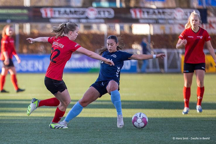 In beeld: Be Quick ’28 Vrouwen wint met ruime cijfers van Saestum - Foto: Hans Smit