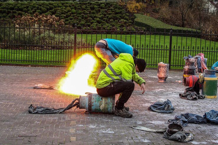 In beeld: Er wordt flink op los geknald met carbid in Zwolle en Kampen - Foto: Pascal Winter