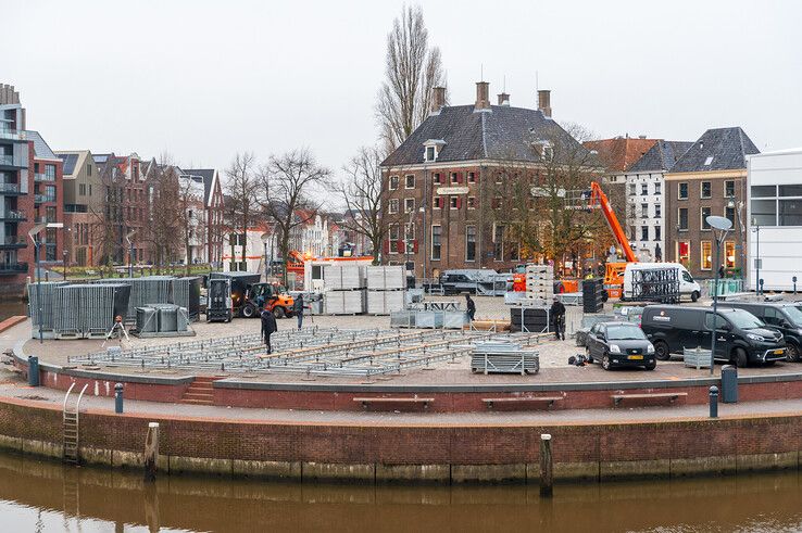 De bouw van het Glazen Huis is woensdag begonnen. - Foto: Peter Denekamp