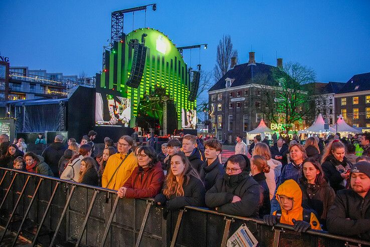 In beeld: Medewerkers Nutricia doneren bijna een ton bij Glazen Huis in Zwolle - Foto: Obbe Bakker