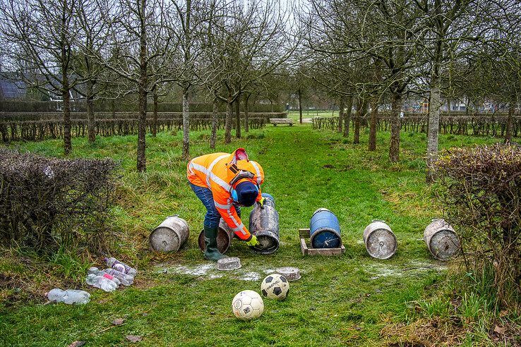 In beeld: Er wordt flink op los geknald met carbid in Zwolle en Kampen - Foto: Obbe Bakker