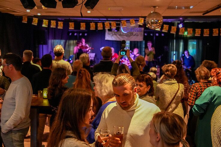 In beeld: Muzikanten uit Zwolle en omgeving zamelen duizenden euro’s in voor Serious Request - Foto: Obbe Bakker