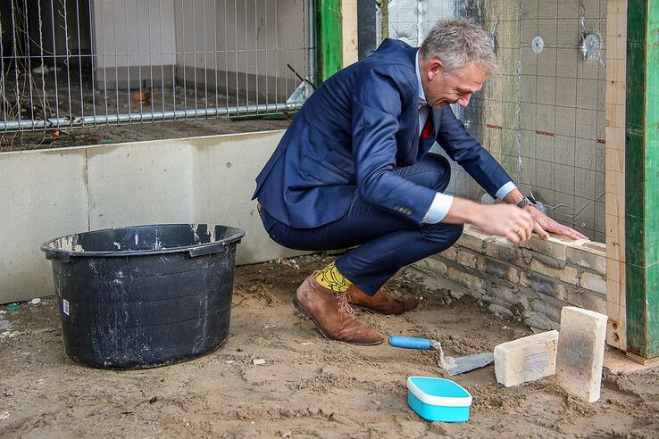 Eerste steen basisschool Het Atelier gelegd - Foto: Obbe Bakker