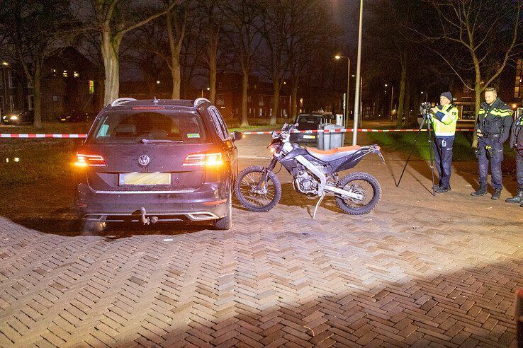 Bromfietser gewond na botsing in Dieze-Oost - Foto: Ruben Meinten