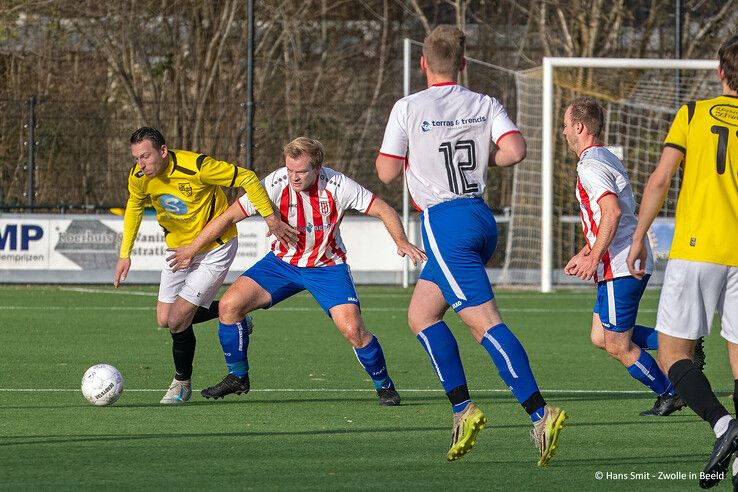 In beeld: SV Zwolle pakt periodetitel na winst op Balkbrug - Foto: Hans Smit