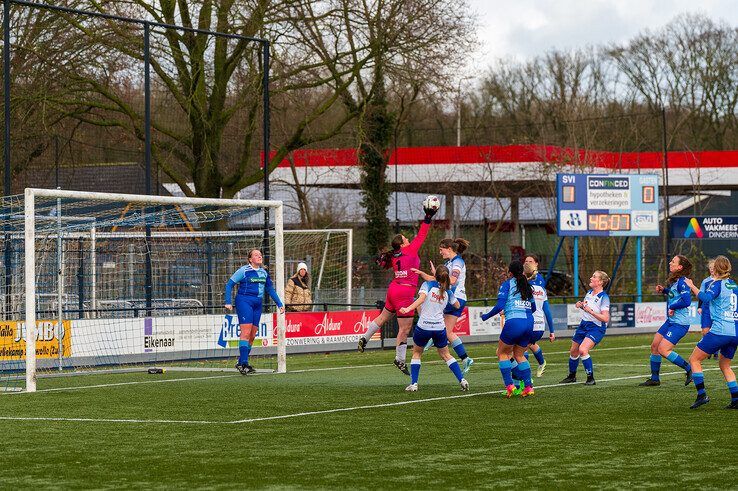 In beeld: SVI Vrouwen verslaat ZAC/SVI 2 in eigen huis - Foto: Peter Denekamp