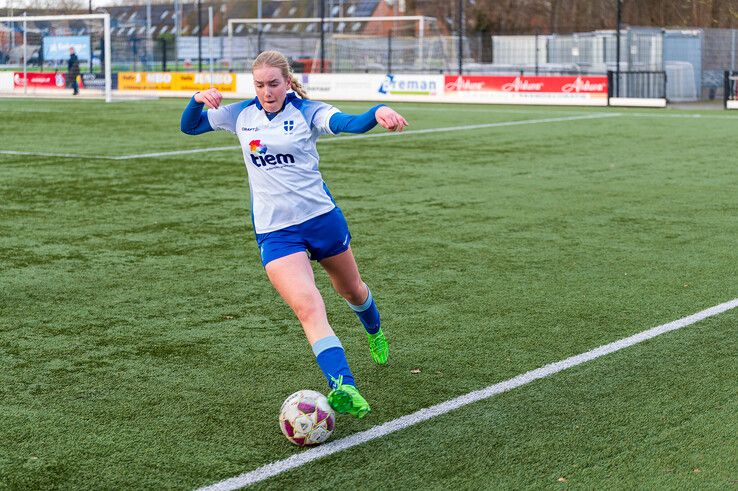 In beeld: SVI Vrouwen verslaat ZAC/SVI 2 in eigen huis - Foto: Peter Denekamp