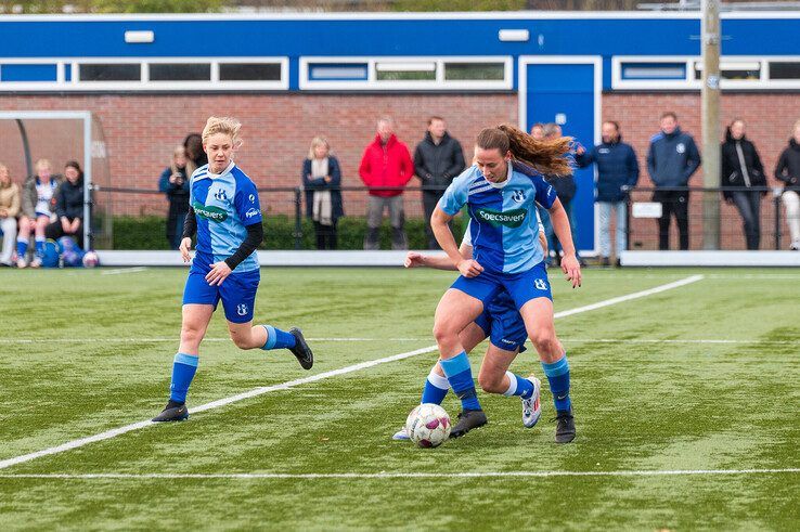 In beeld: SVI Vrouwen verslaat ZAC/SVI 2 in eigen huis - Foto: Peter Denekamp